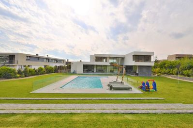 Principal view