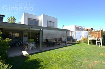 Casa en Venta, Santa Elena