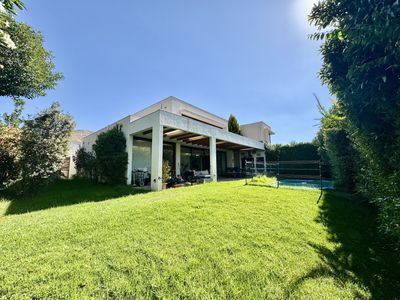 Principal view
