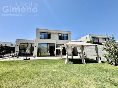 Casa en Venta, Piedra Roja