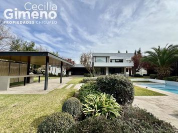 Casa en Venta, Chicureo Centro