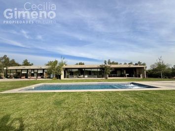 Casa en Venta, Chicureo Centro