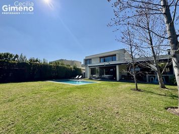 Casa en Venta, Piedra Roja