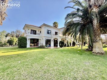 Casa en Venta, Chicureo Centro