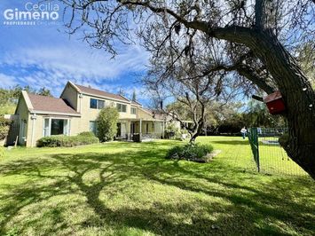 Casa en Arriendo, Chicureo Centro