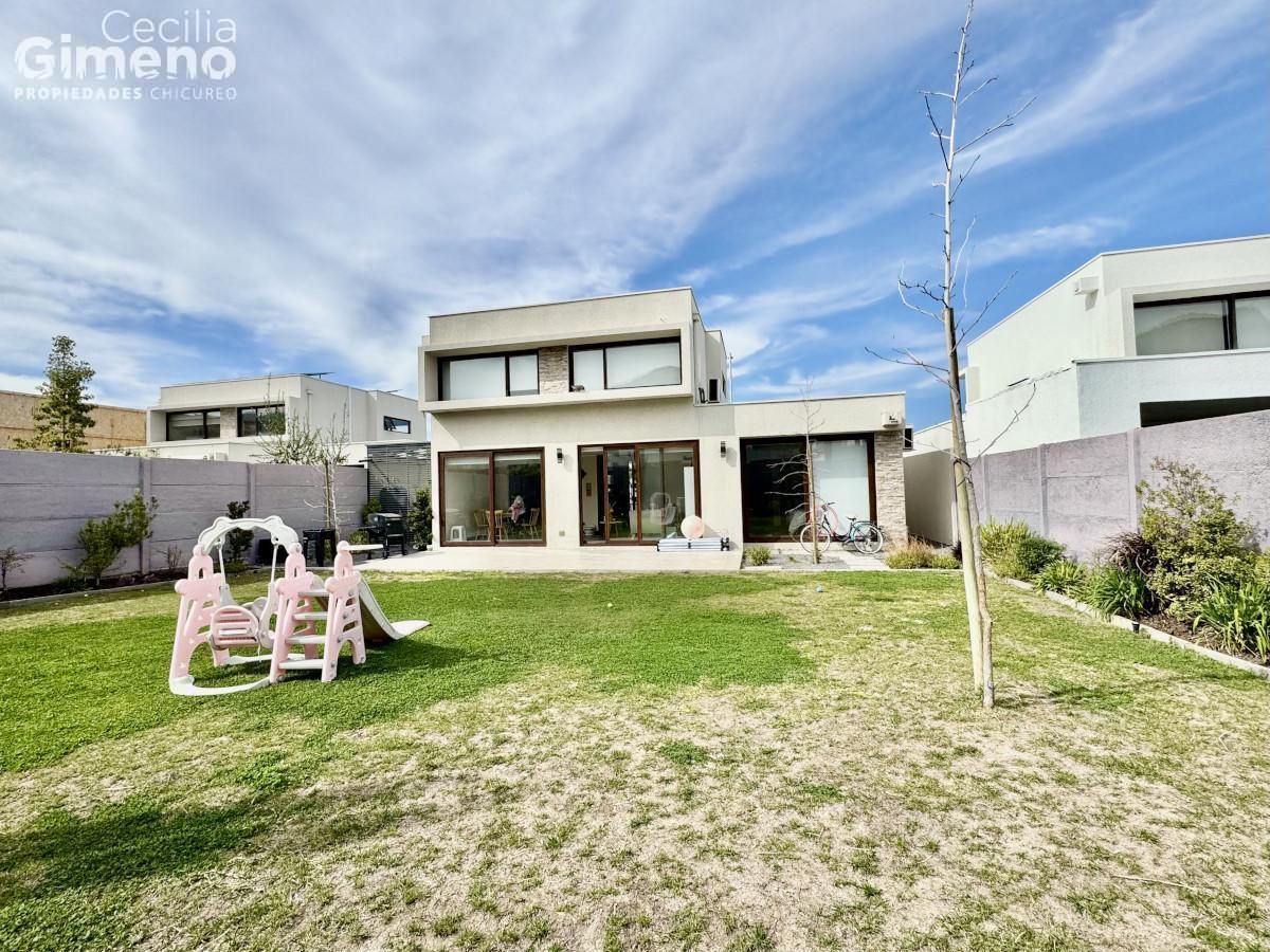 Casa en Arriendo, Piedra Roja