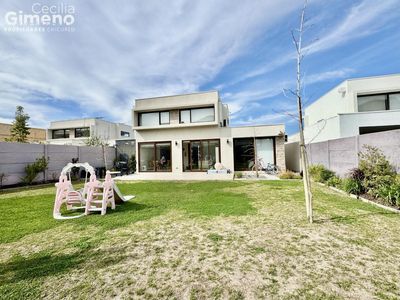 Casa en Arriendo, Piedra Roja