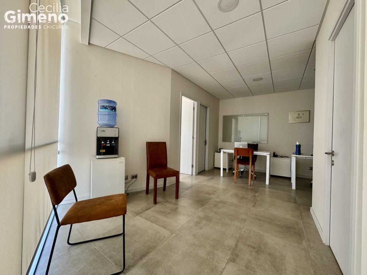 Oficina en Arriendo, Chicureo Centro